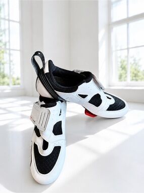 Tiebao Outdoor Triathlon & Road Bike Cycling Shoes in Black & White size 6.5 GUC